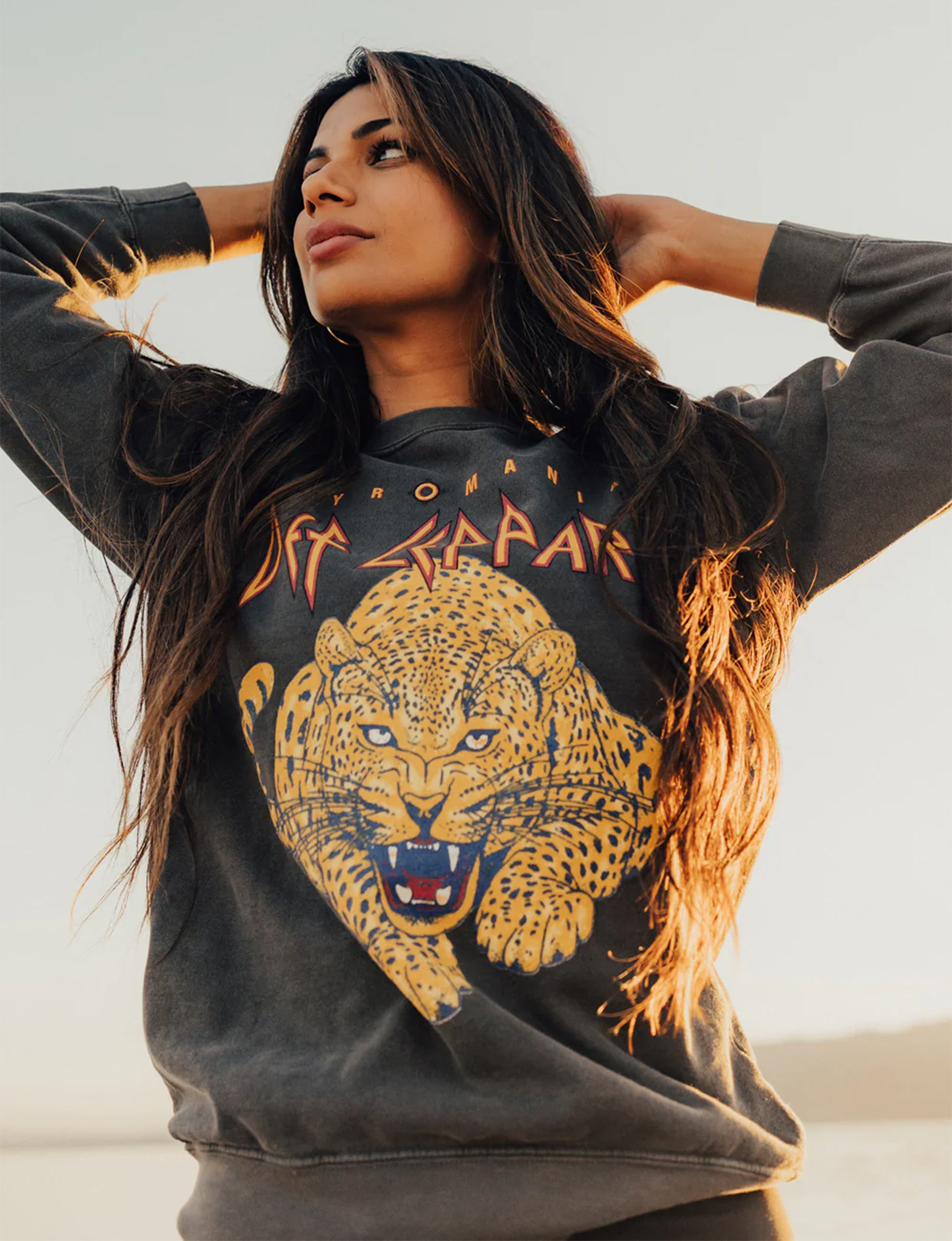 Def Leppard Golden Sweatshirt, Vintage Black