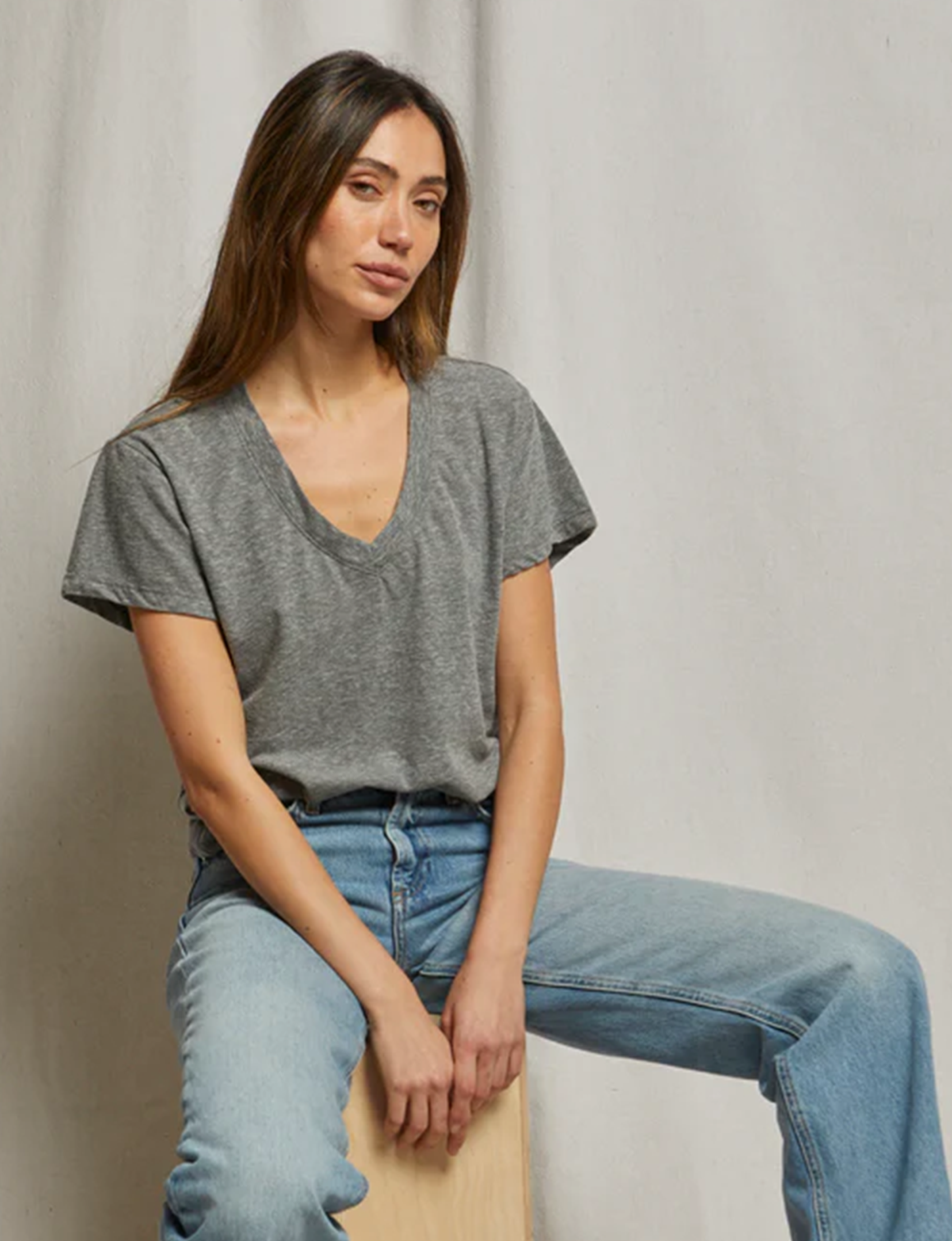 Hendrix V Neck Tee, Heather Grey