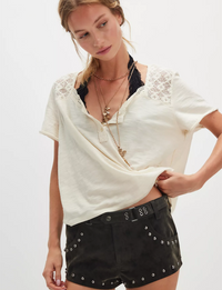 Heirloom Henley, Tea