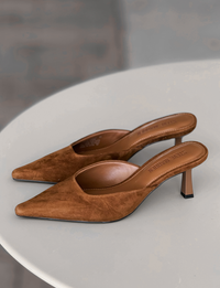Lisbeth Heel, Brown Suede