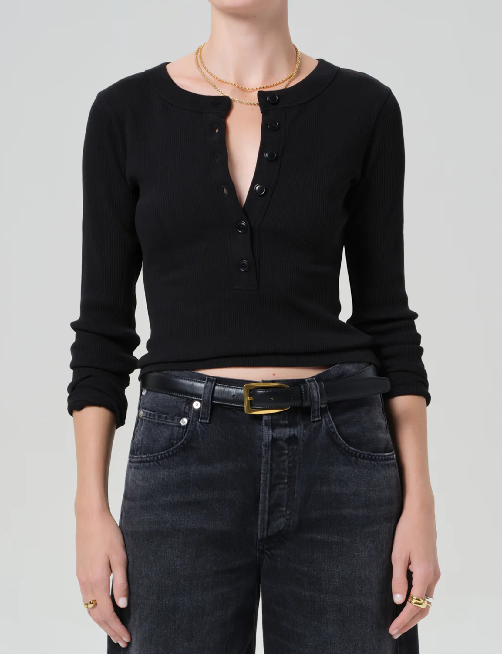 Varra Henley, Black