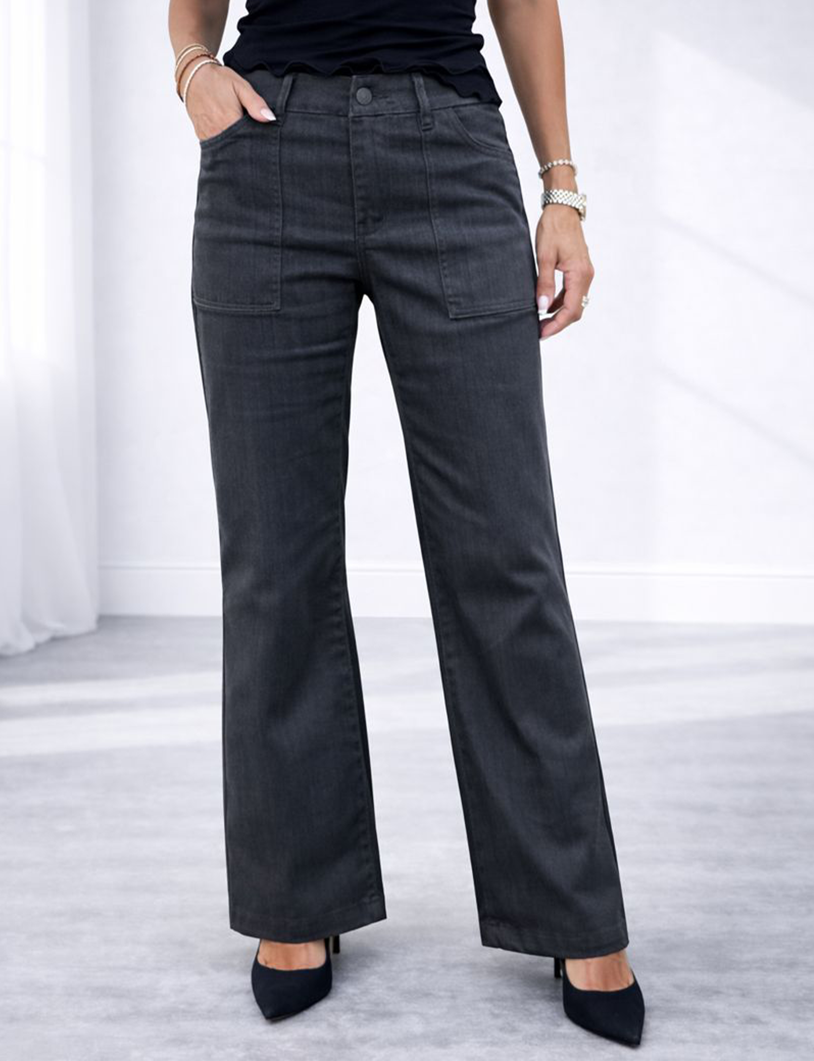 Romi Flare Pant, Black Wash