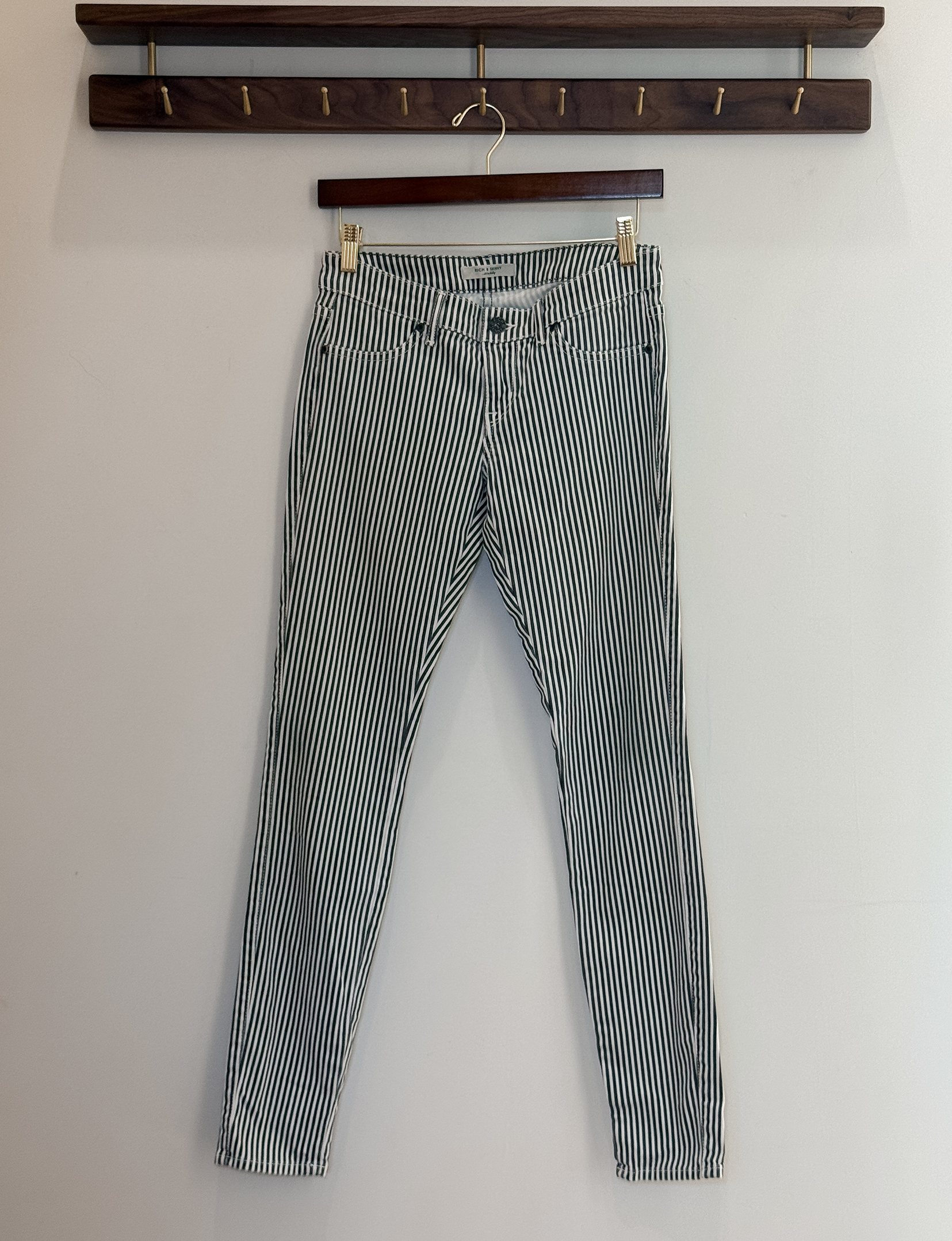 Rich & Skinny Jean, Railroad