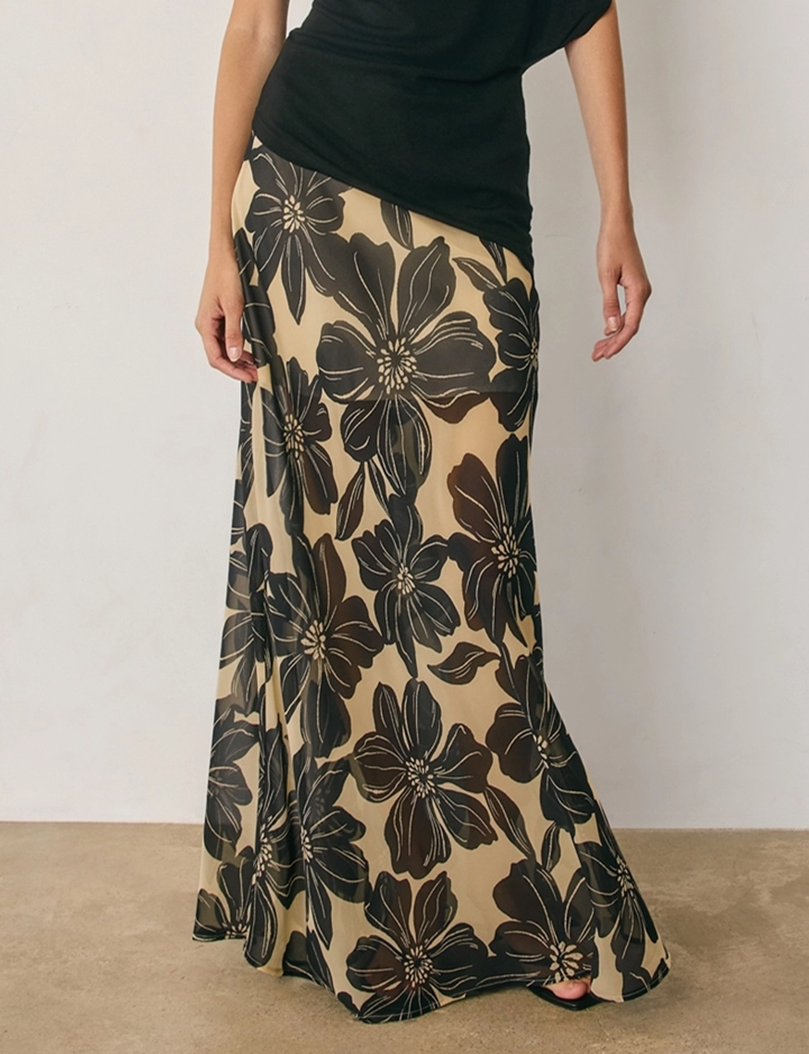 Lotus Maxi Skirt, Cream/Black