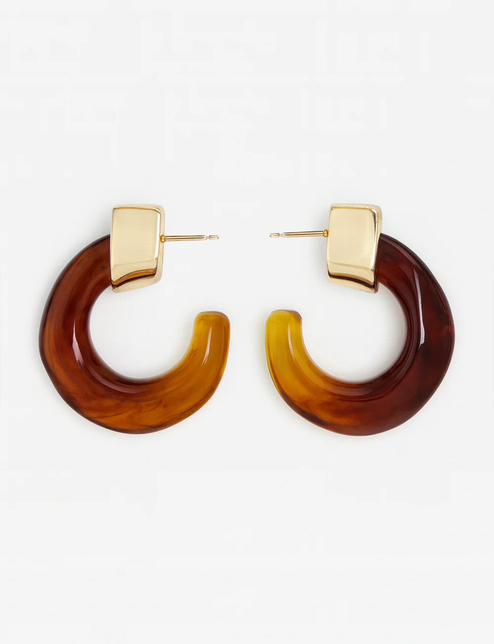 Kaia Hoops, Brown