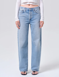 Mid Rise Arc Jean, Orten