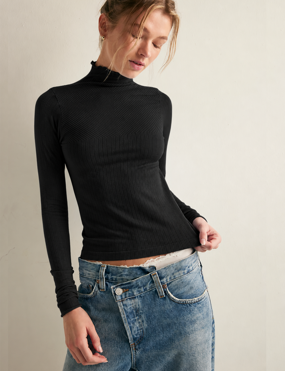 So Soft Seamless Mock Neck, Black