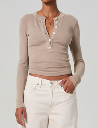 Varra Henley, Sandatlas