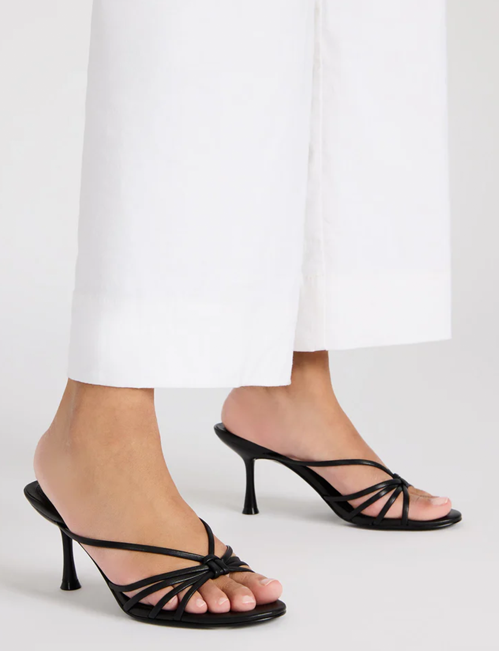 Edna Heel, Black