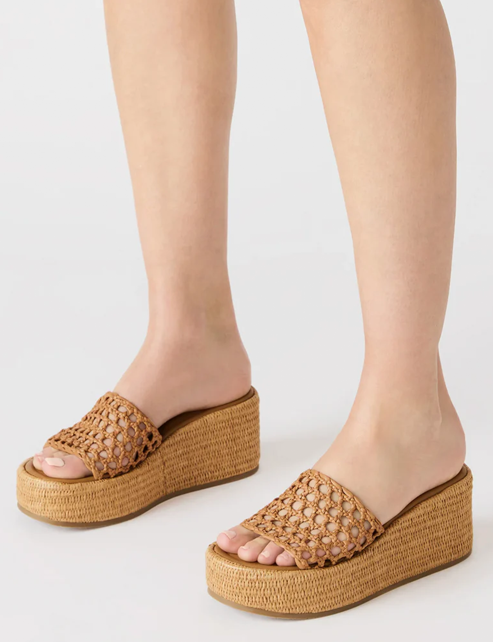 Brandy Sandal, Raffia
