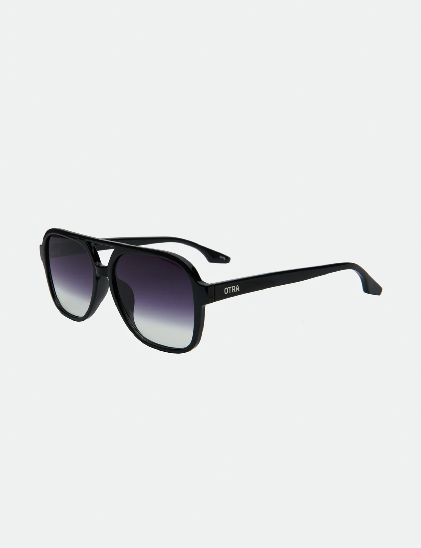 Kori Sunglasses, Black/Smoke Fade