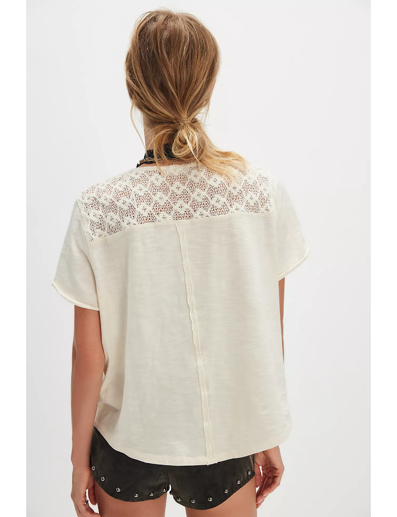 Heirloom Henley, Tea