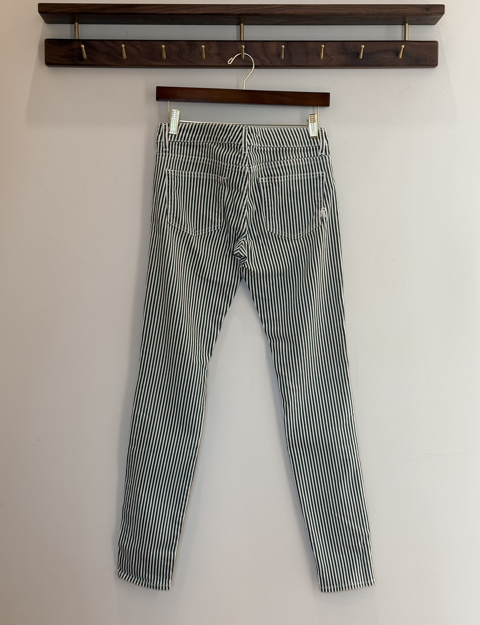 Rich & Skinny Jean, Railroad