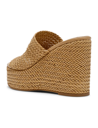 Cassi Wedge, Natural