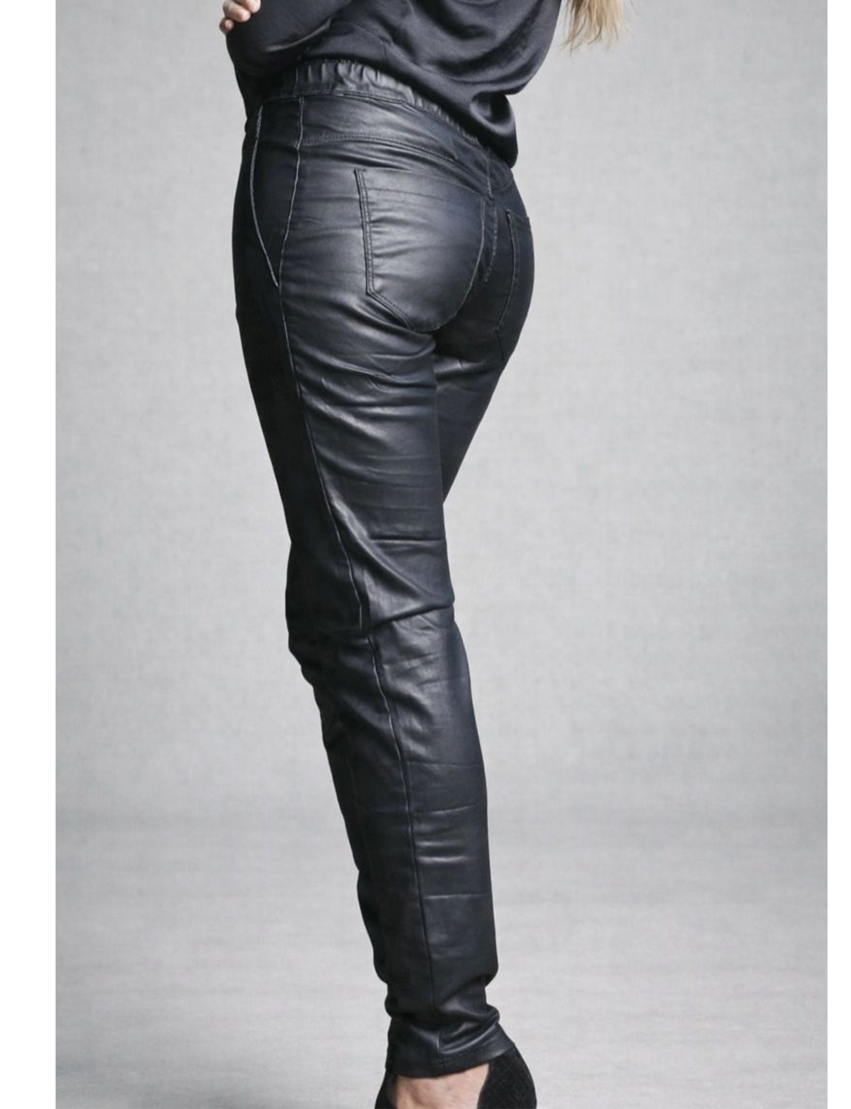 Shely Vegan Leather Pant, Black