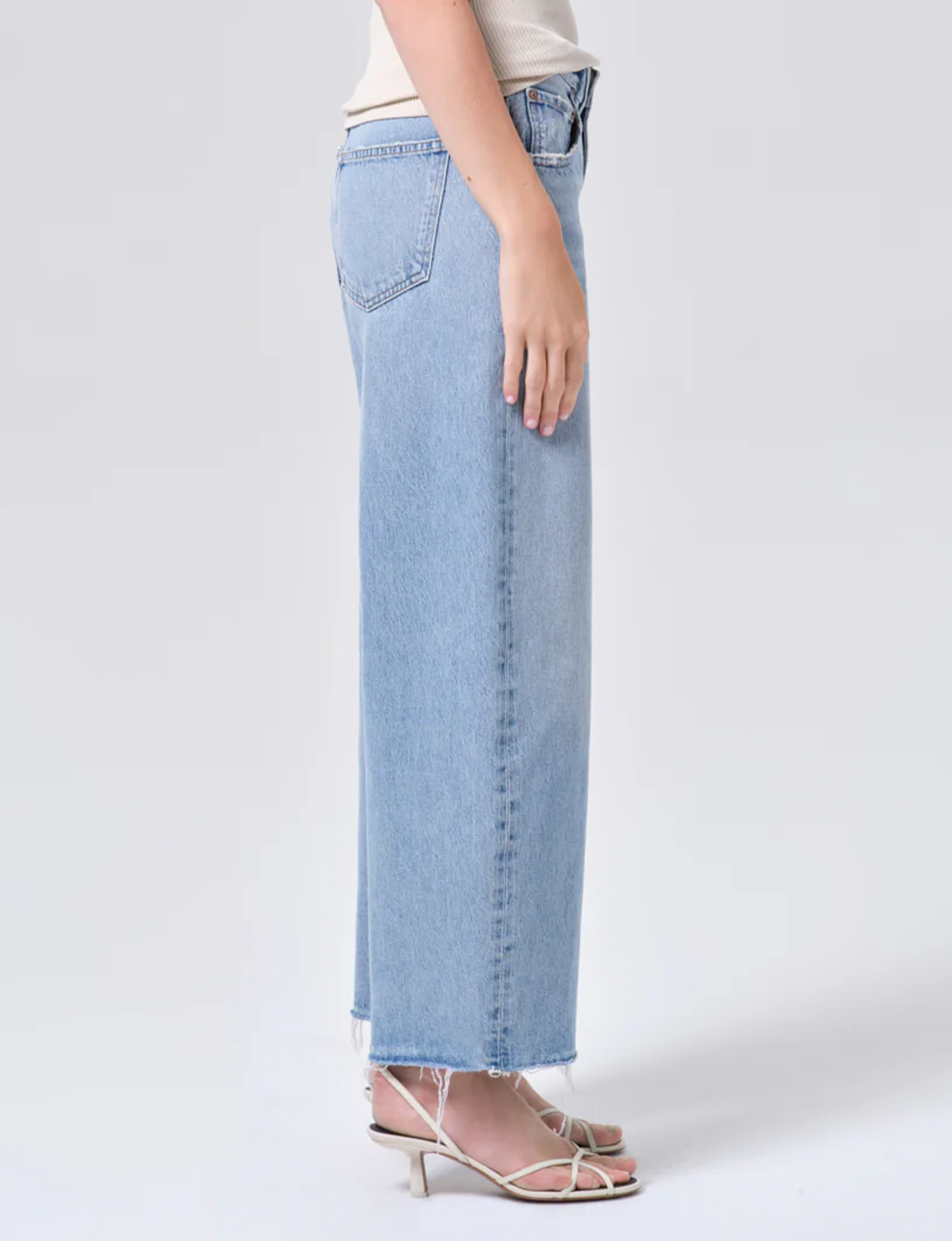 Low Curve Mid Rise Fray Jean, Force