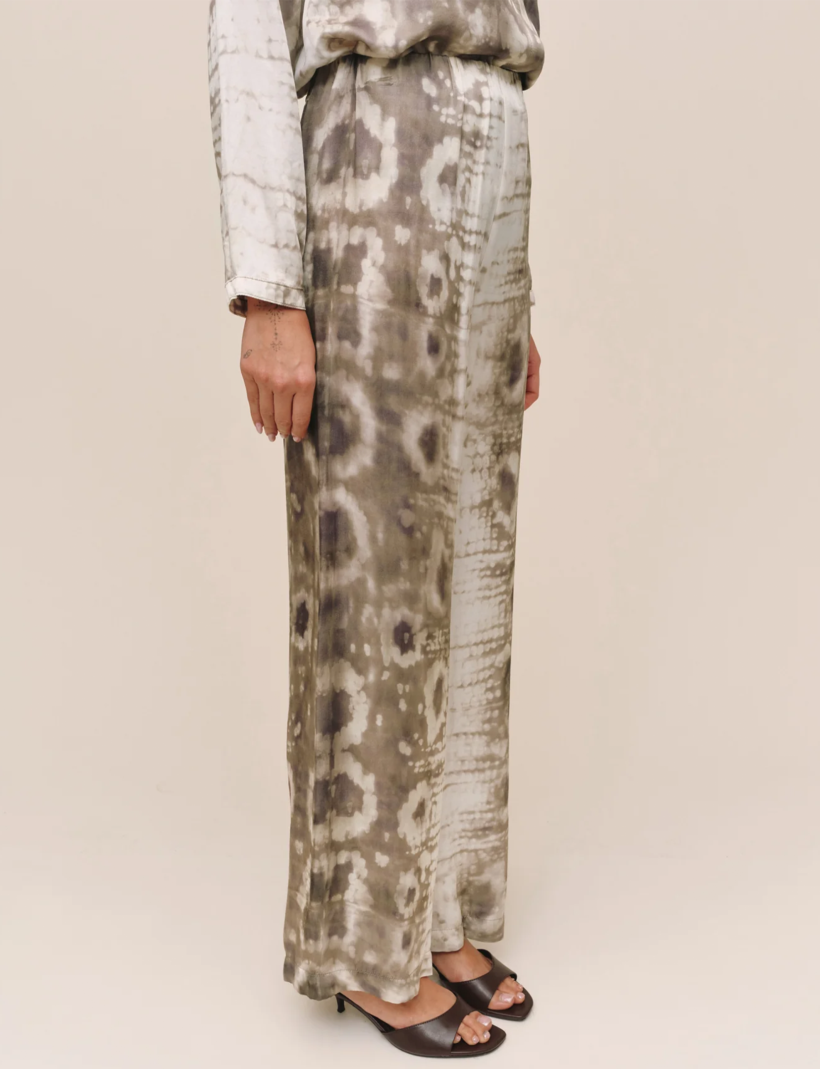 Hidden Wide Leg Pant, Sage Snake