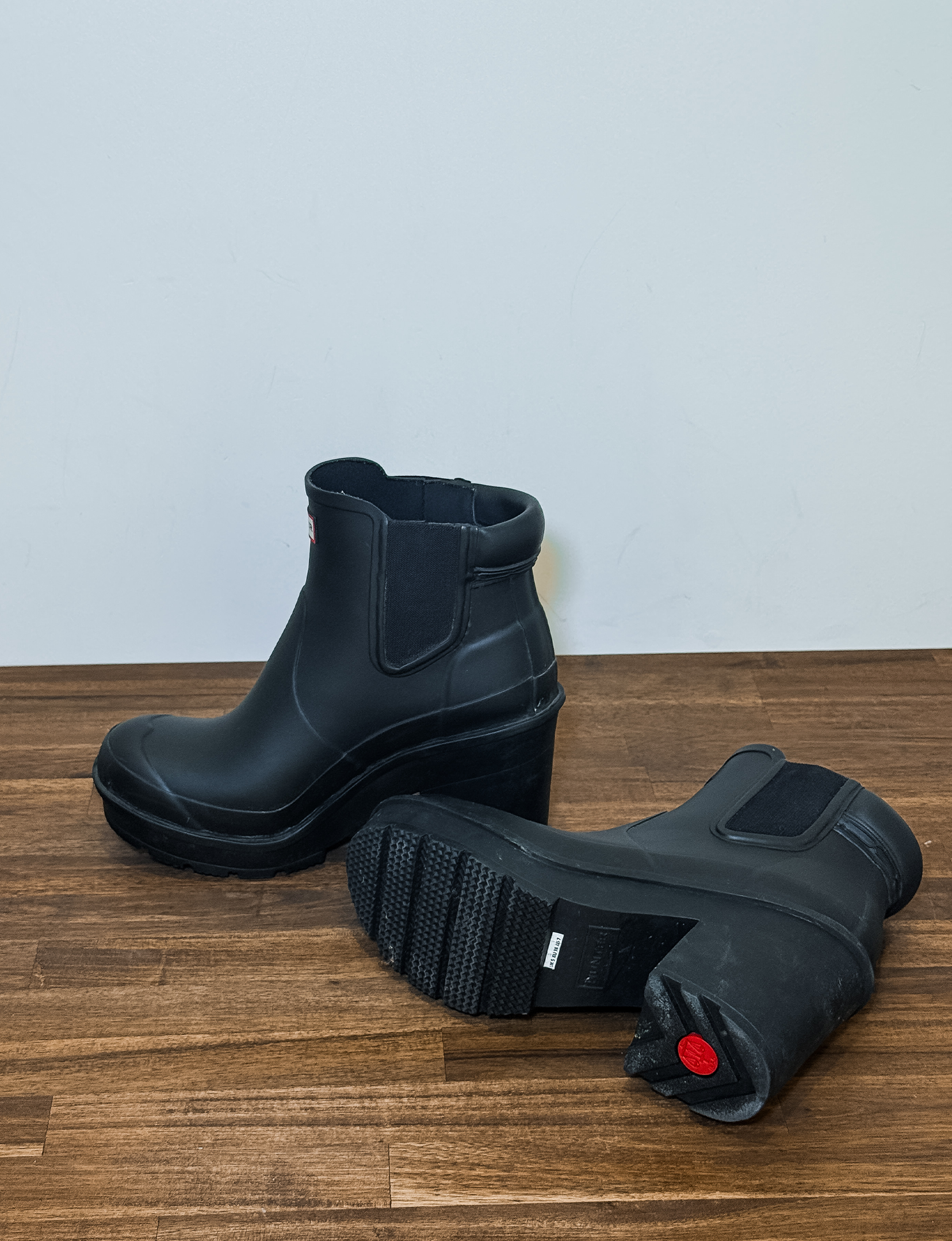 Hunter Heeled Chelsea Rain Boot, Black
