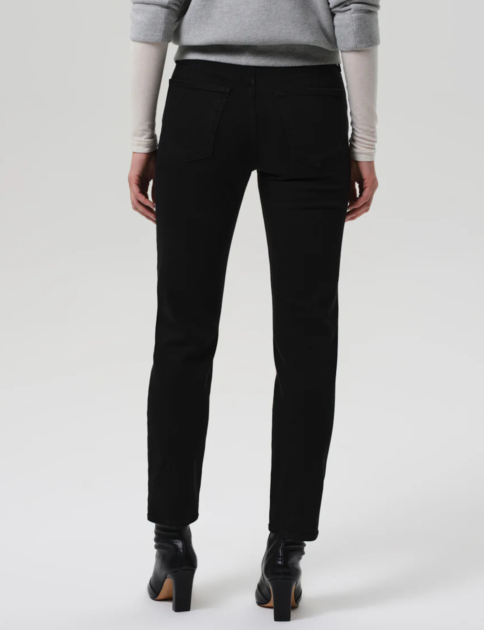 Isola Slim Leg, Plush Black