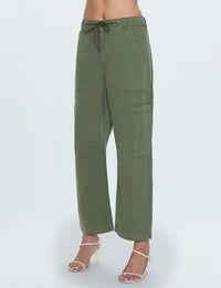 Sabrina Pant, Meadow