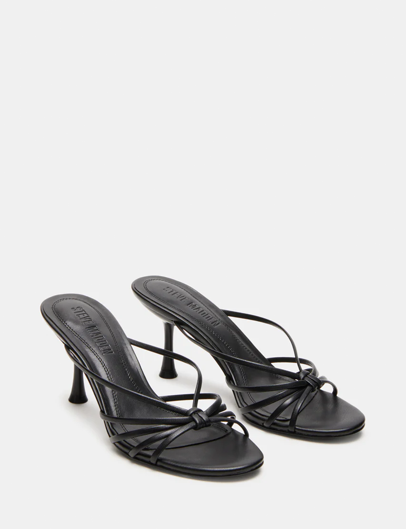Edna Heel, Black