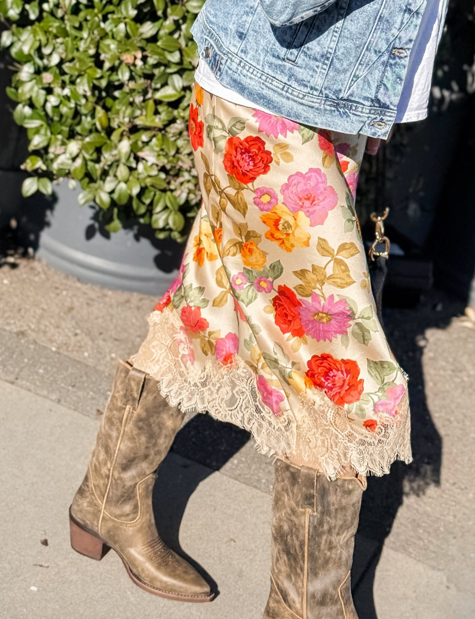 Love Lace Pencil Skirt, Romantic Garden