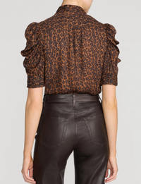 Gillian Top, Leopard