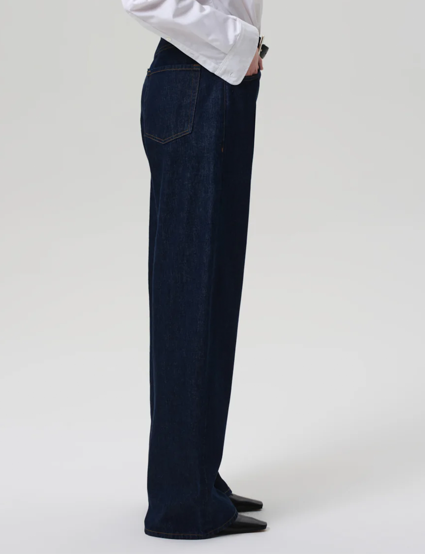 Ayla Baggy Jean, Amherst