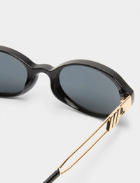 Lunita, Black