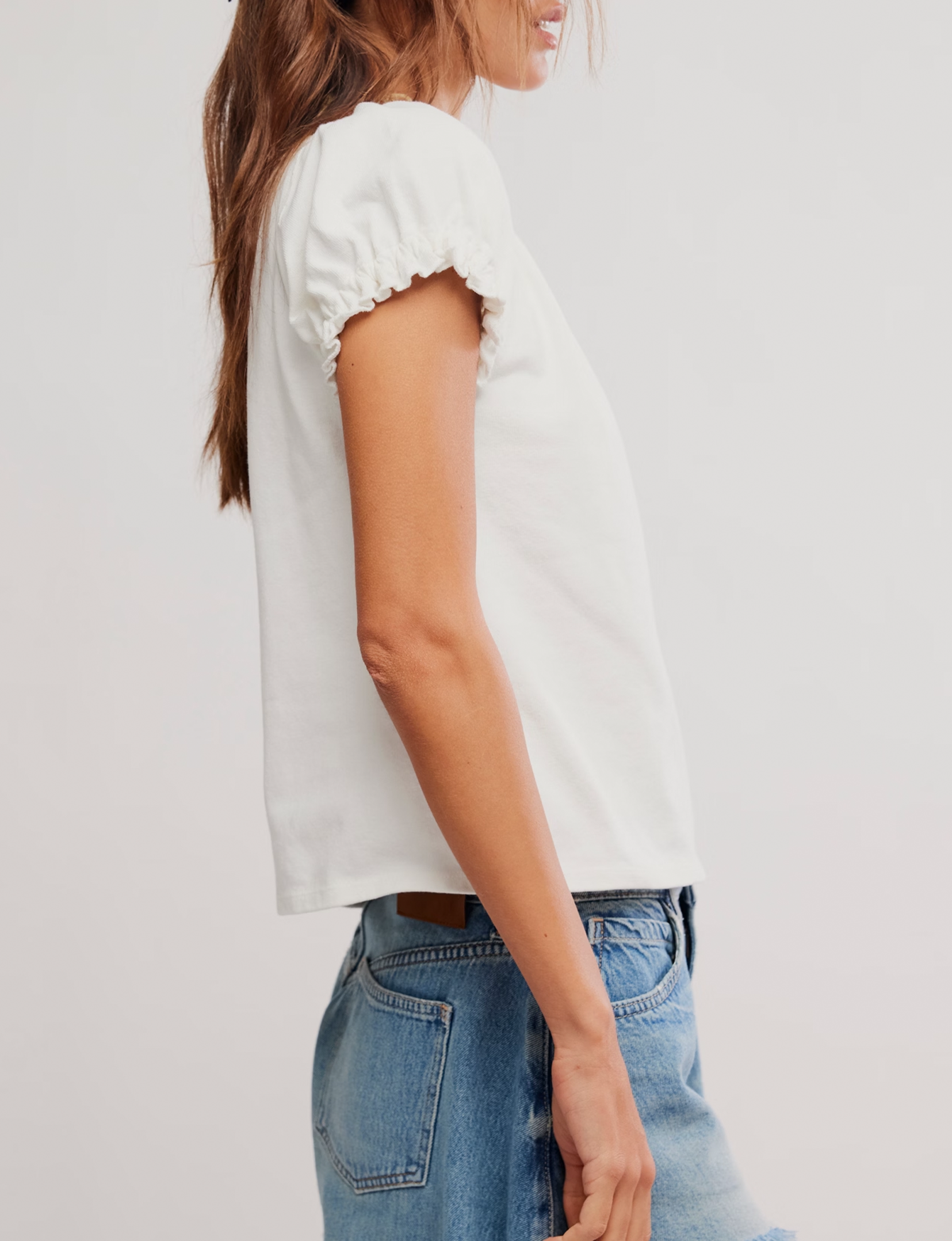 Issa Tee, Clean Ivory