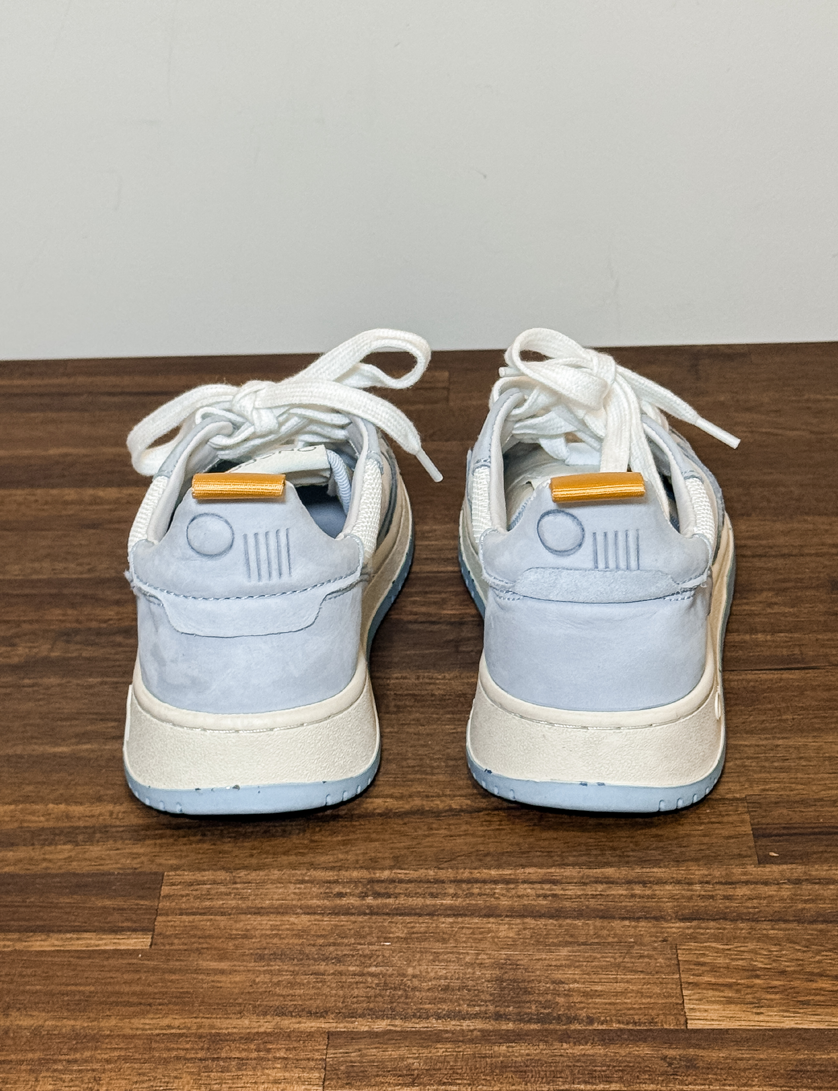 Oncept Low Top Sneakers, Blue Vapor/White