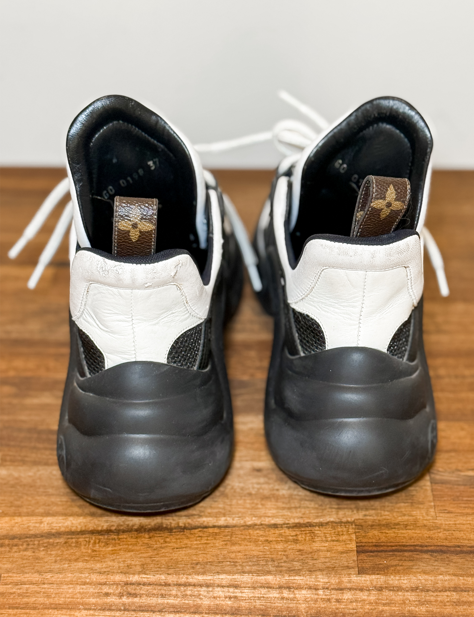 Louis Vuitton Archlight Panelled Sneaker, Black/White