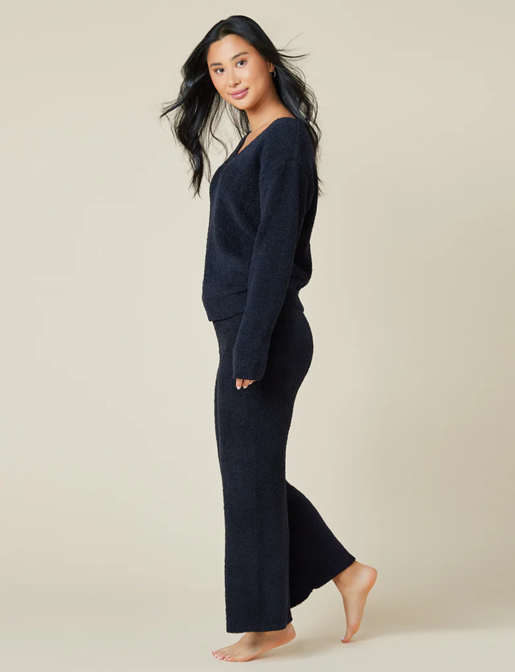 Solid Marshmallow V-Neck Lounge Set, Black