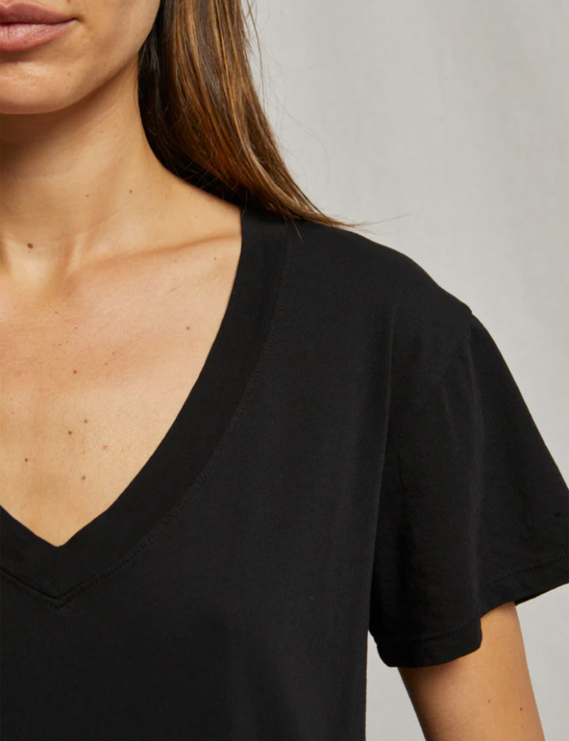 Hendrix V Neck Tee, True Black