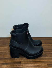 Hunter Heeled Chelsea Rain Boot, Black