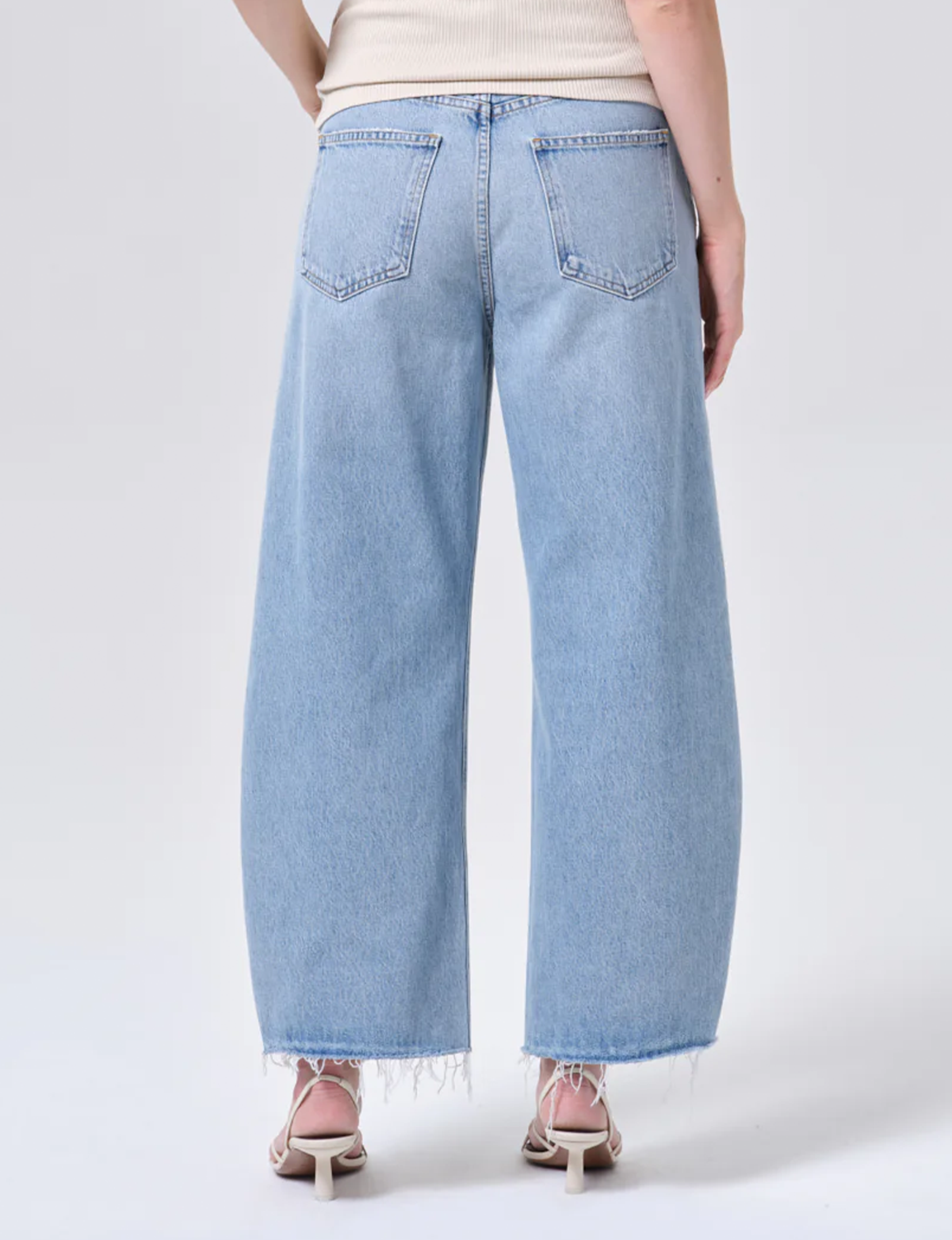 Low Curve Mid Rise Fray Jean, Force