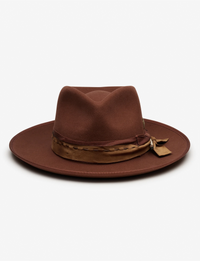 Bennie Fedora, Cinnamon