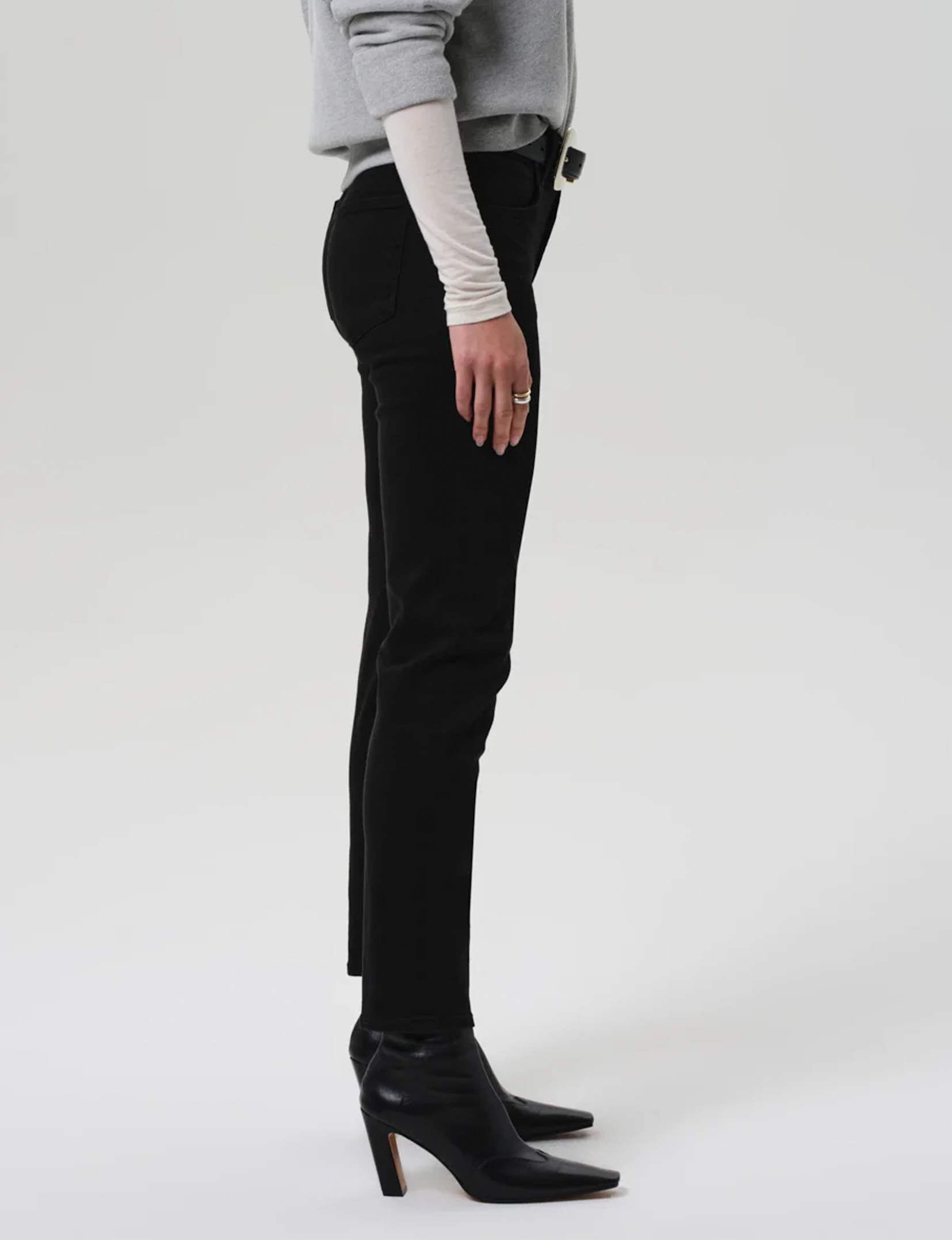 Isola Slim Leg, Plush Black