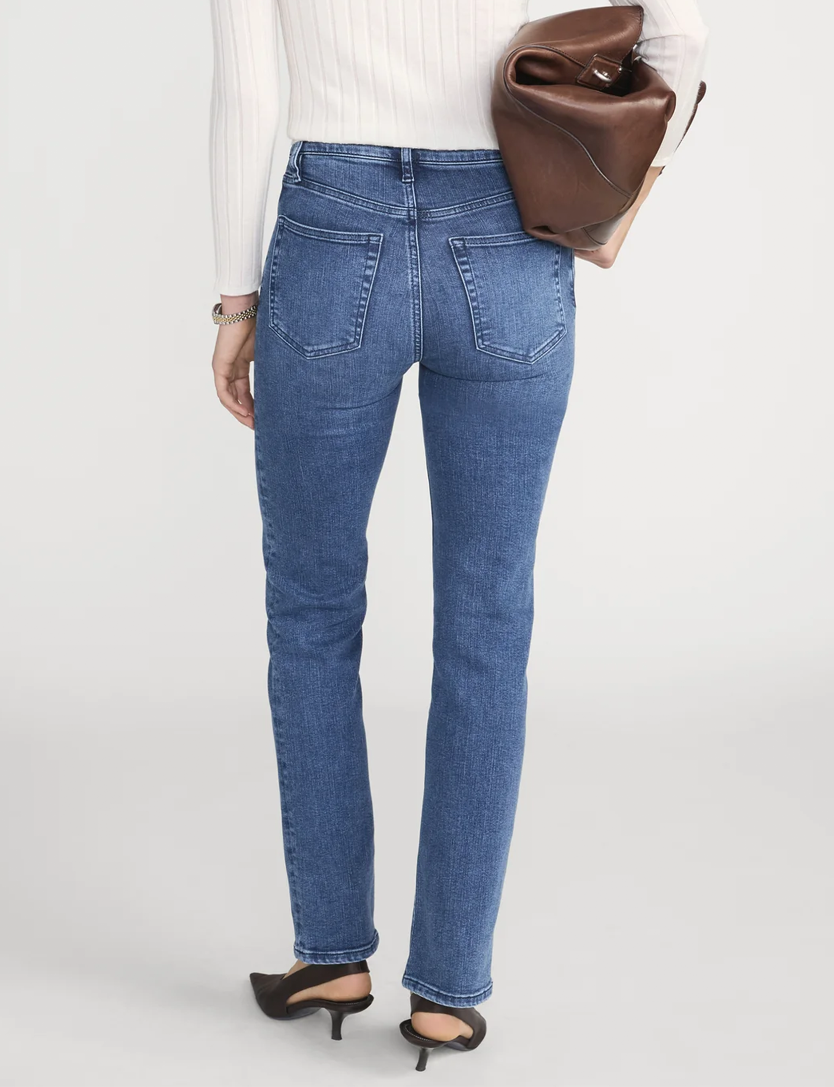 Le Sleek Straight Leg, Ease