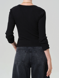Varra Henley, Black