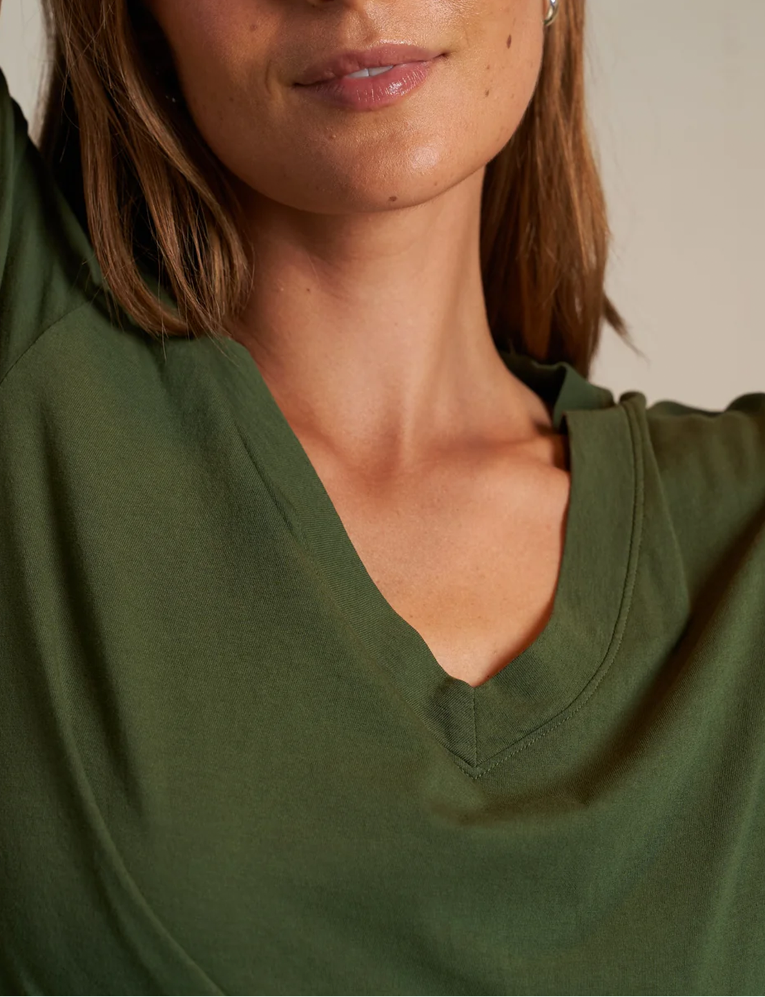 Hendrix V Neck Tee, Fern Green