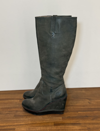 Frye Paige Wedge x Stitch Boot, Distressed Grey