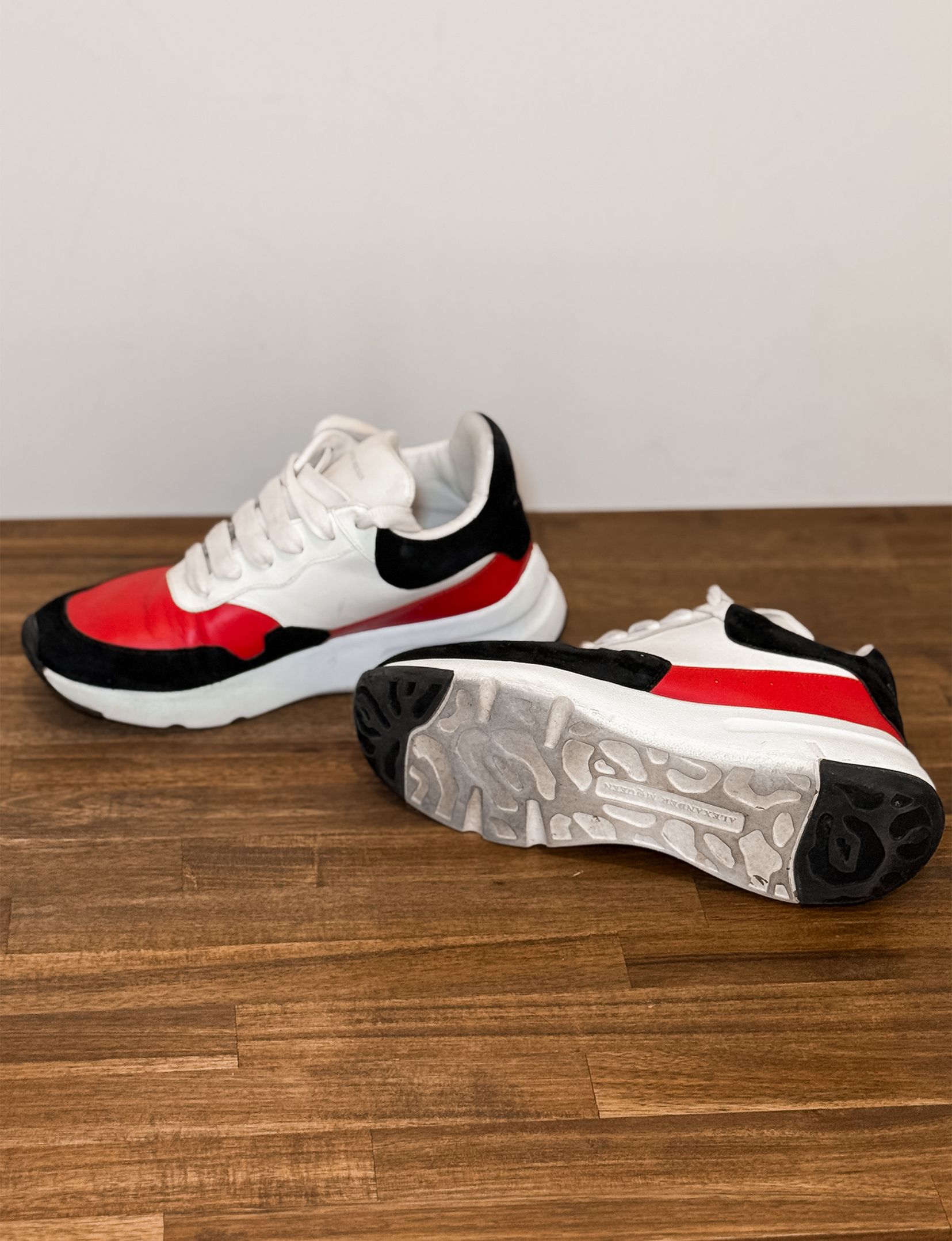 Alexander McQueen Oversized Runner Sneaker, Red/Black