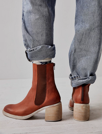 Essential Chelsea Boot, Whiskey