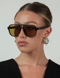 Stevie Sunglasses, Black/Olive