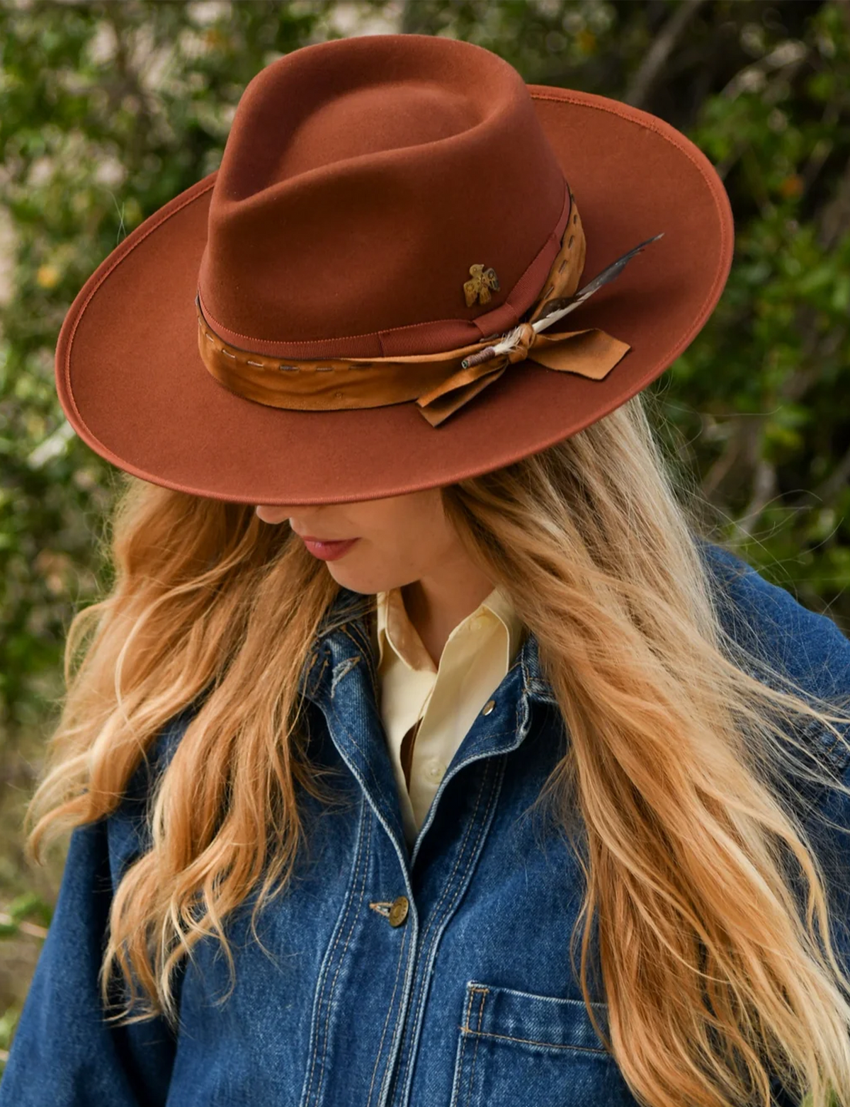 Bennie Fedora, Cinnamon