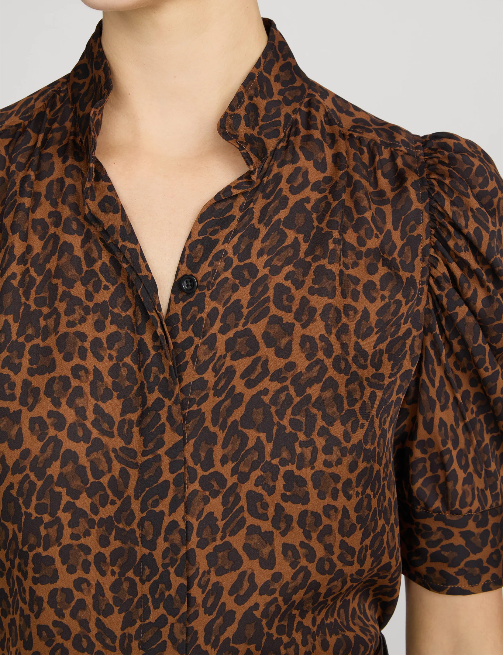 Gillian Top, Leopard