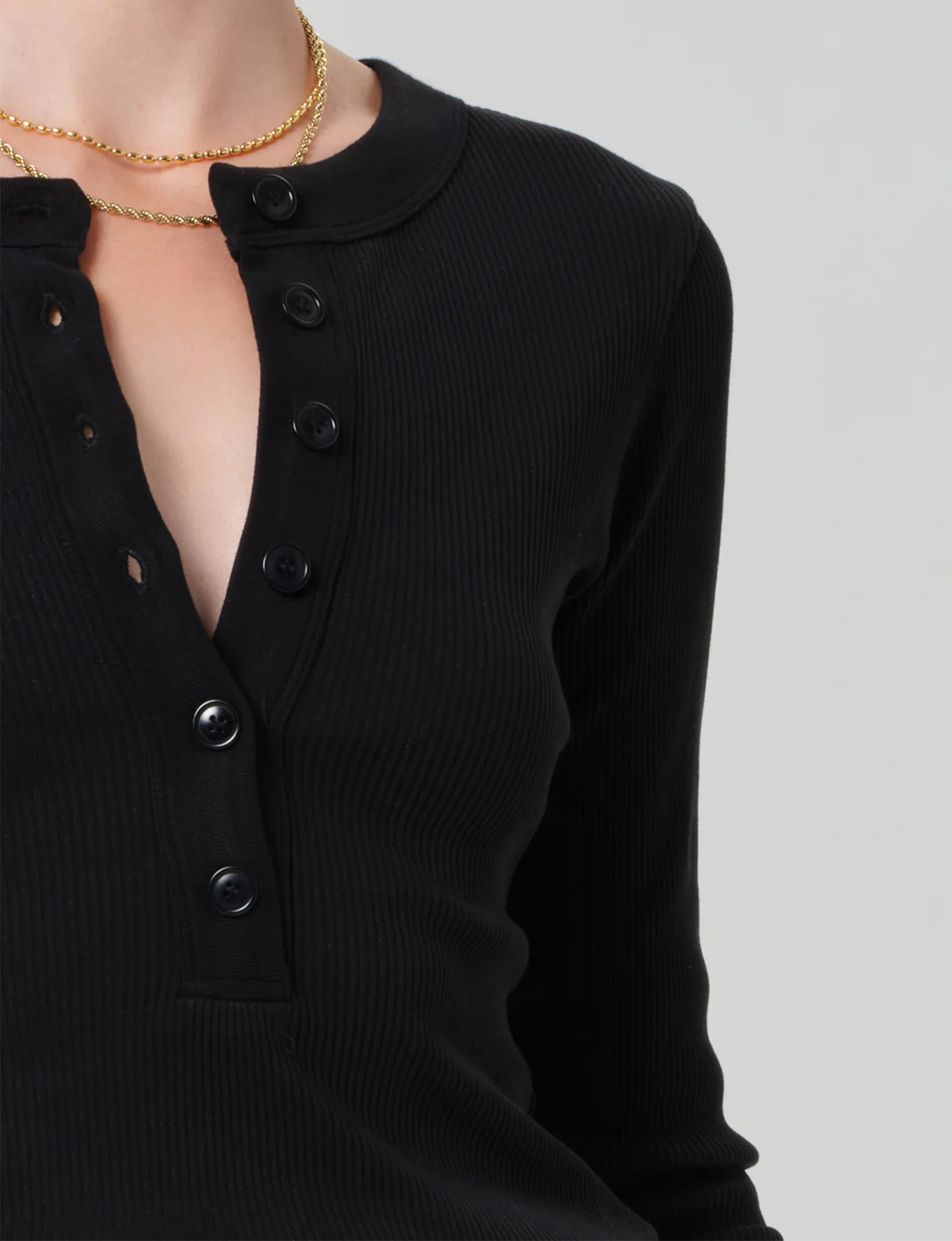 Varra Henley, Black