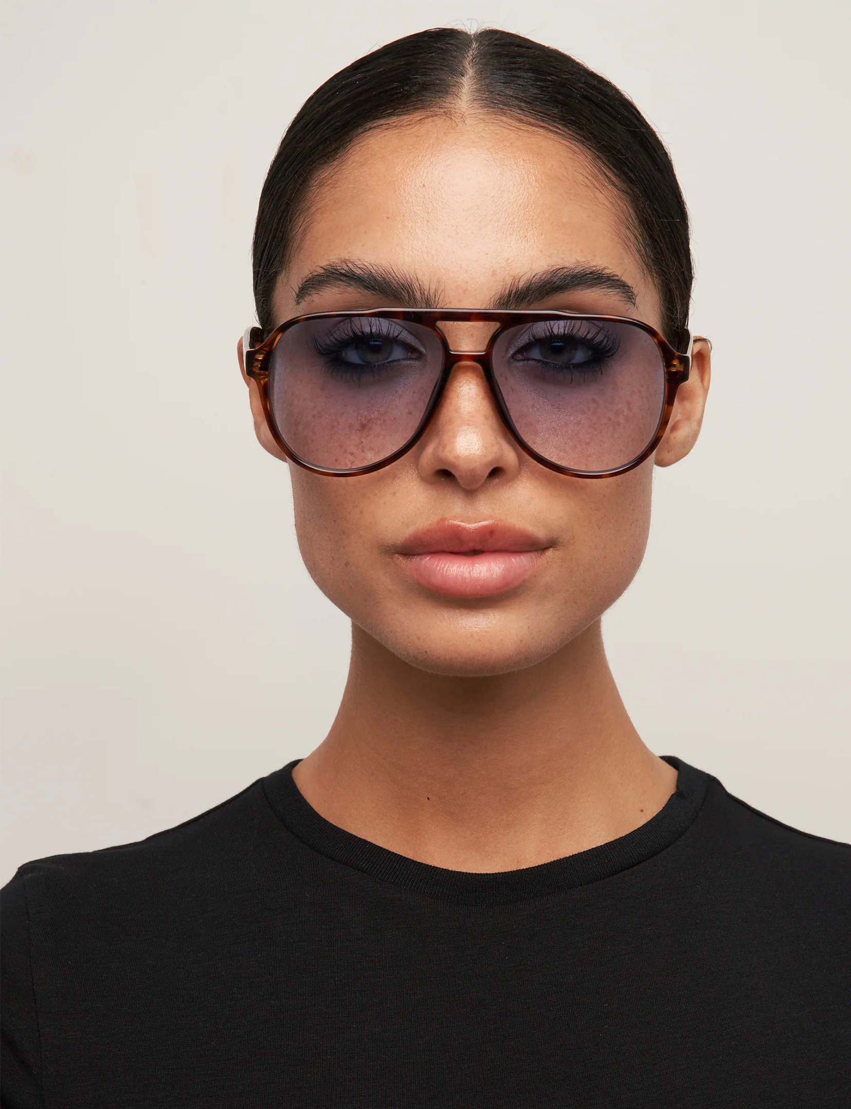 Stevie, Tort/Blue Fade