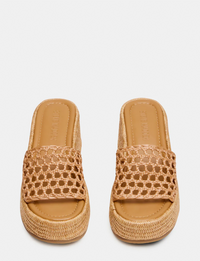 Brandy Sandal, Raffia